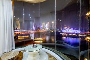 Baihong Riverview Drone Show Apartment