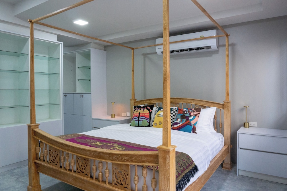 4BR Villa Ideal for Groups Families V262