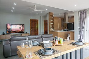 4BR Villa Ideal for Groups Families V262