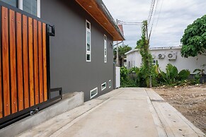 4BR Villa Ideal for Groups Families V262