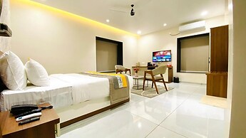 The Sapphire Hotel