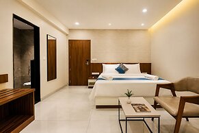 The Sapphire Hotel
