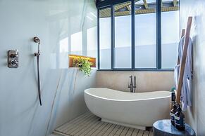 Villa Rosa by Pertama Stay