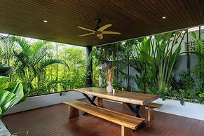 Villa Rosa by Pertama Stay