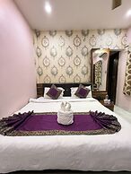Hotel Bharat