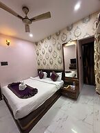 Hotel Bharat