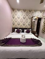 Hotel Bharat