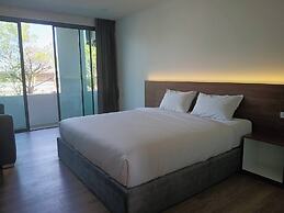 J&P Hotel Sriracha