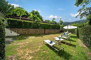 Oxavia Garden Bungalow B1-B2