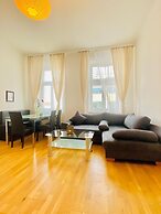 Bright 2BR Apartment Near Westbahnhof