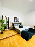 Bright 2BR Apartment Near Westbahnhof