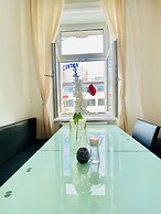 Bright 2BR Apartment Near Westbahnhof