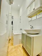 Bright 2BR Apartment Near Westbahnhof