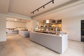 Ekati Mare Lifestyle Resort