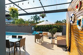 The Galla Hotel