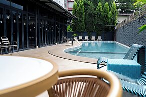 The Galla Hotel