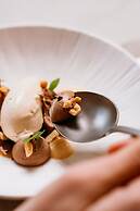 Alfred Hotel & Gastro Bar