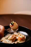 Alfred Hotel & Gastro Bar