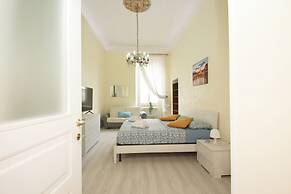 Rafael House by Ghor
