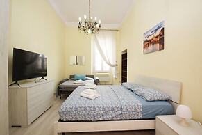 Rafael House by Ghor