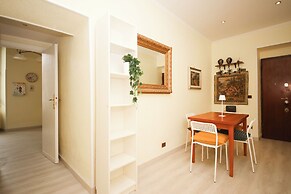 Rafael House by Ghor