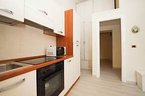 Rafael House by Ghor
