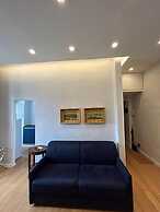 Manzoni Blue House by Ghor