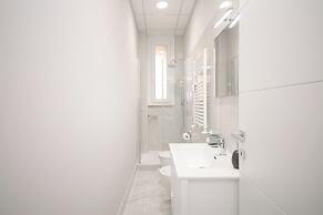 Rome Flat 42 by Ghor