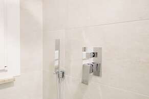 Rome Flat 42 by Ghor