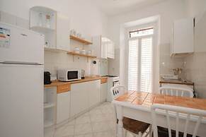 Rome Flat 42 by Ghor