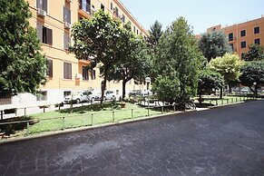 Rome Flat 42 by Ghor