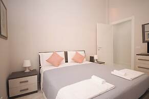 Rome Flat 42 by Ghor