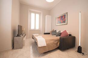 Rome Flat 42 by Ghor
