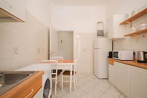 Rome Flat 42 by Ghor