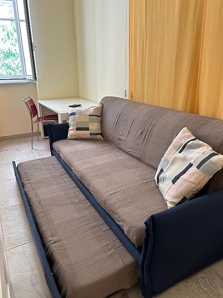 Independent Rooms by Ghor