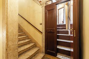 Elegant Apartment Minelli Navona by Ghor