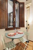 Elegant Apartment Minelli Navona by Ghor