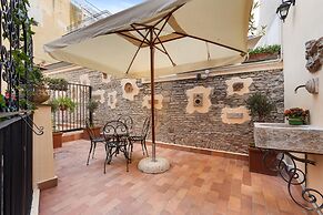Domus Minelli Navona by Ghor