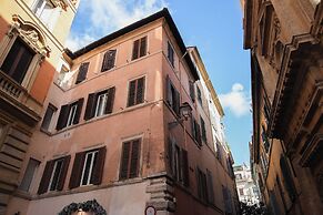 Domus Minelli Navona by Ghor