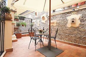 Domus Minelli Navona by Ghor