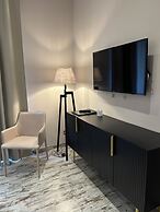 Colonna 18 Apartment by Ghor
