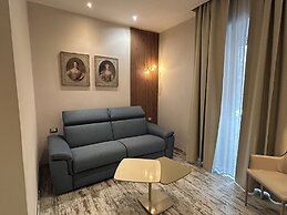 Colonna 18 Apartment by Ghor