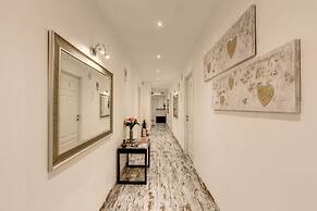 Colonna 18 Apartment by Ghor