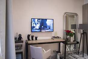 Colonna 18 Apartment by Ghor