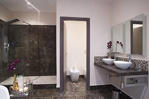 Colonna 18 Apartment by Ghor