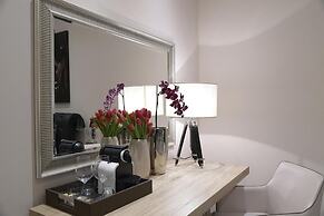 Colonna 18 Apartment by Ghor