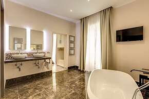 Colonna 18 Apartment by Ghor