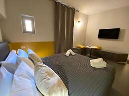 Cavour Urban Rooms - by Ghor
