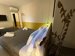 Cavour Urban Rooms - by Ghor