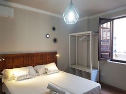 Apartamentos Alhambra Granada 3000